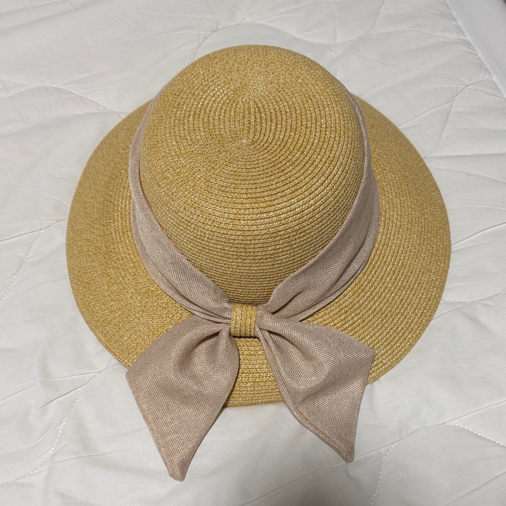 Beach hat with bow size Medium
